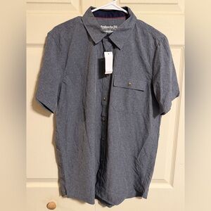 Avalanche Men's small gray/blue short sleeve Button Down Shirt NWT